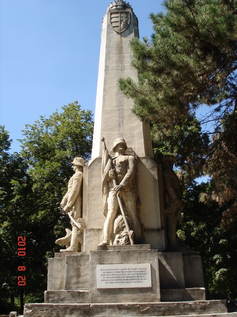 2010.08.20-21._debreceni_viragkarneval_hortobagy_hidivasar_056.jpg